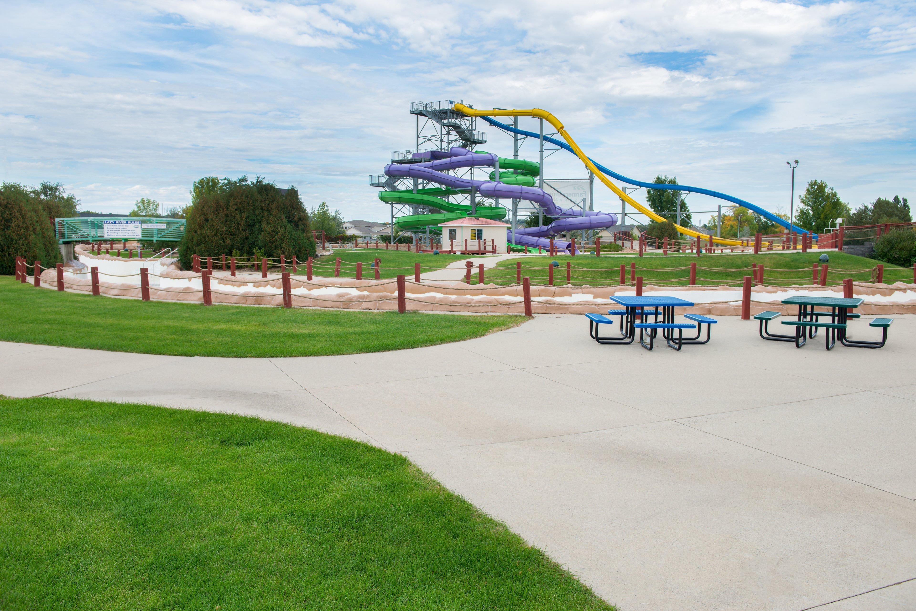 Holiday Inn Express Hotel & Suites Bismarck By Ihg Esterno foto