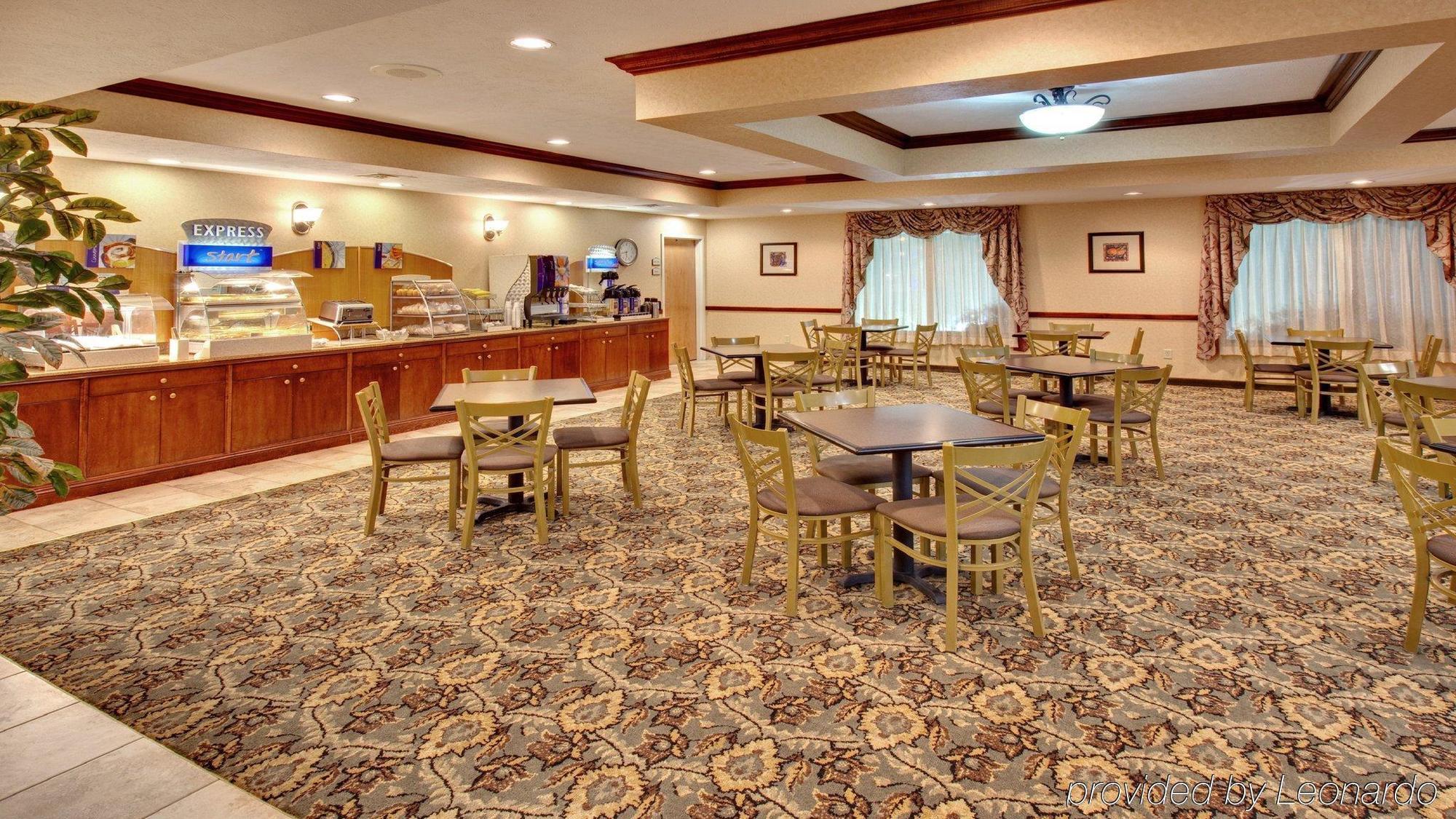 Holiday Inn Express Hotel & Suites Bismarck By Ihg Ristorante foto