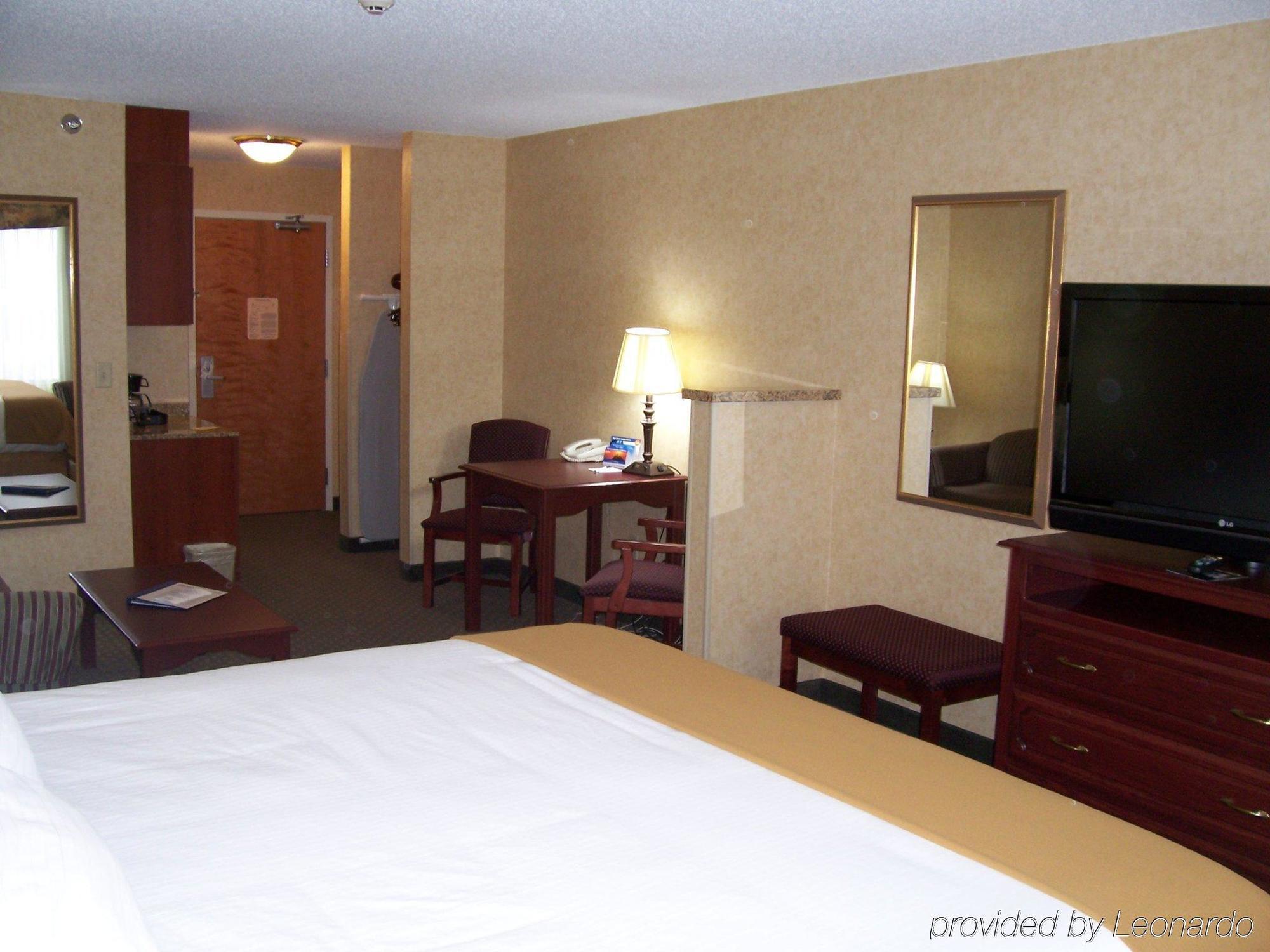 Holiday Inn Express Hotel & Suites Bismarck By Ihg Camera foto