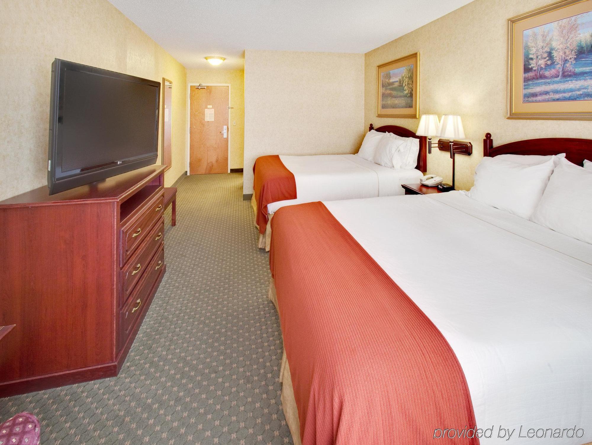 Holiday Inn Express Hotel & Suites Bismarck By Ihg Camera foto