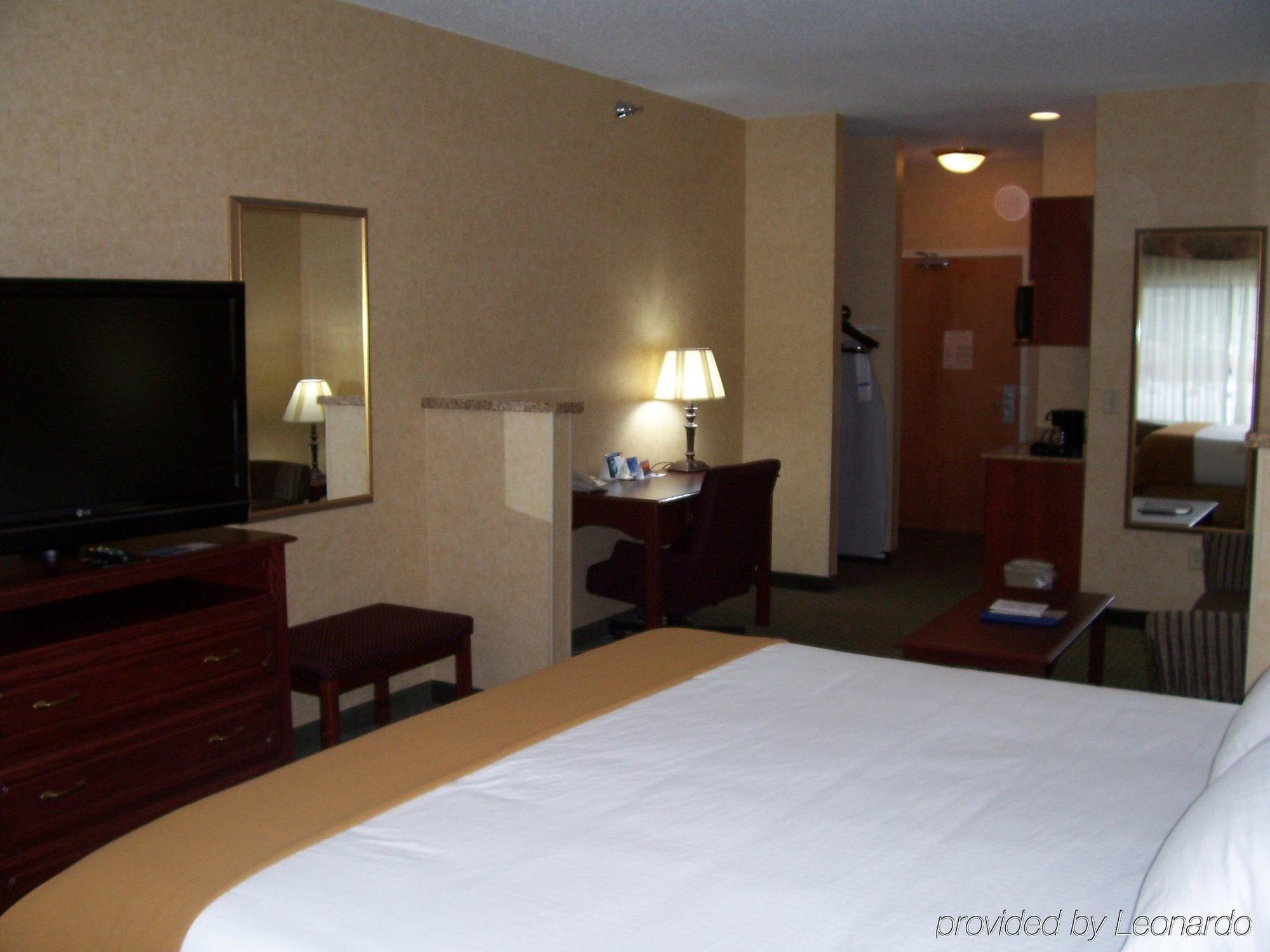 Holiday Inn Express Hotel & Suites Bismarck By Ihg Camera foto